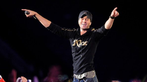 Are de miliarde de fani, dar nu și cei 7 ani de acasă!30.000 oameni l-au huiduit pe Enrique Iglesias