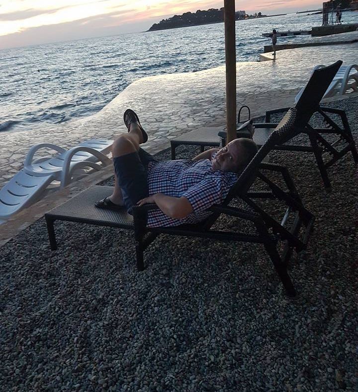 Politicienii, la munte şi la mare. Ce destinaţii de vacanţă au ales parlamentarii