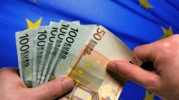 UE, dură cu corupţii. Prag mic şi pedepse mari pentru furtul din bani europeni