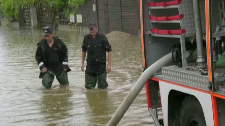 Vremea rea a făcut ravagii în România. Mai multe oraşe mari, afectate de inundații