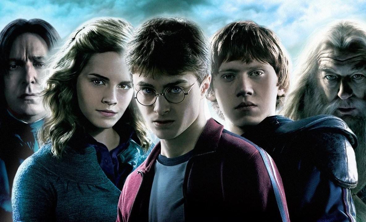 Două cărţi noi din universul "Harry Potter" vor fi publicate. Când va avea loc lansarea