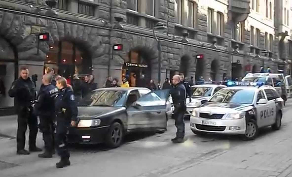 Helsinki: un individ a intrat cu mașina în mulțime, omorând o persoană