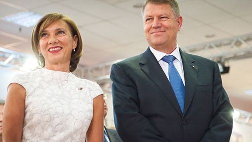 Președintele Iohannis, cu soția într-un traseu montan spre Vârful Parâng