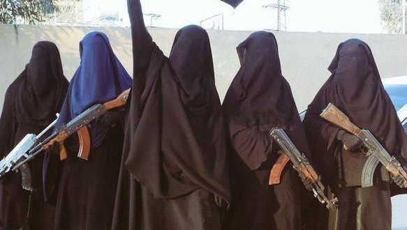 Gelozii și tachinări în familiile teroriștilor ISIS. De ce sunt soțiile geloase pe sclavele sexuale