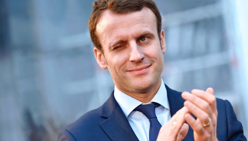 Macron, preşedintele Franţei - fotografiat într-o ipostază UIMITOARE. Acum i se spune Mr. Bond