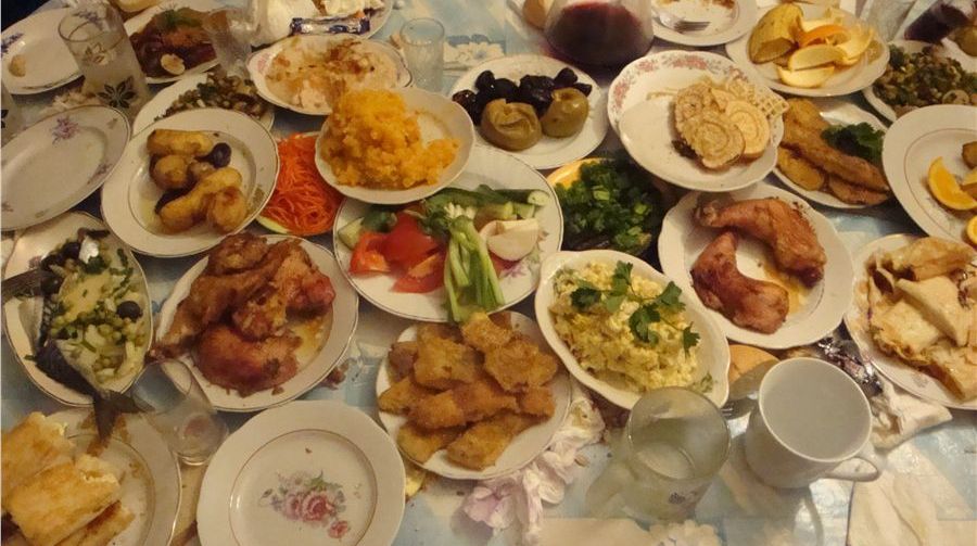 Otrava din farfurie: Avem impresia că mâncăm sănătos, însă acest produs este făcut din PLASTIC