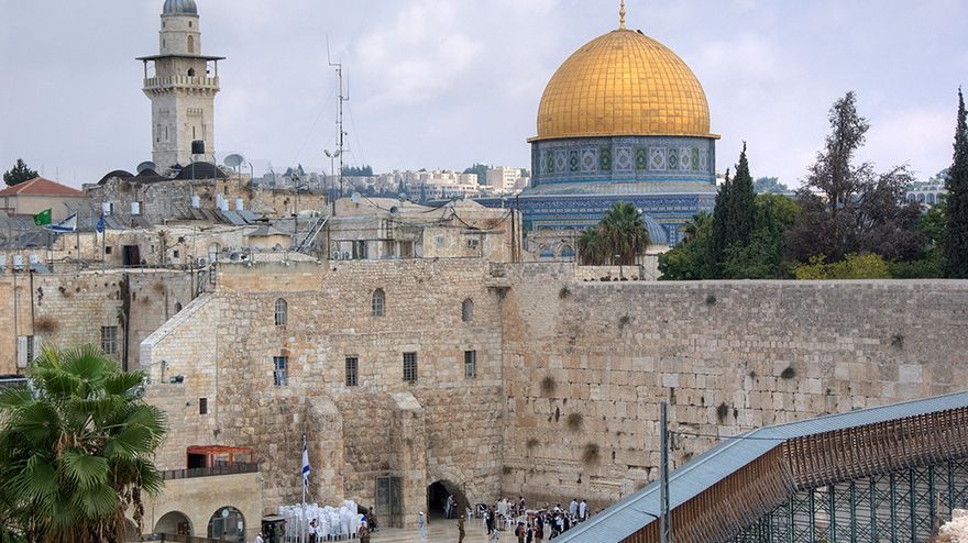 Mii de musulmani nu se pot ruga azi! Muntele Templului din Israel a fost închis