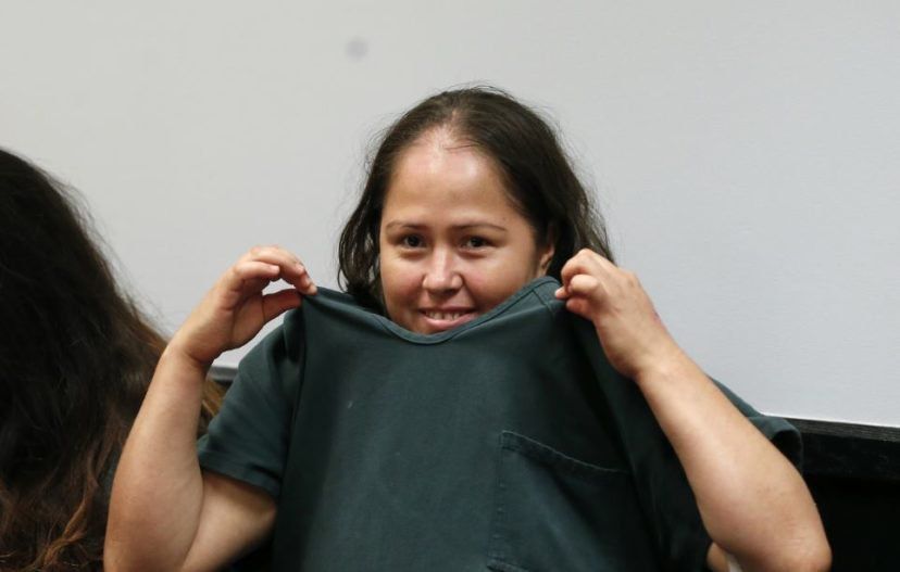 Și-a ucis soțul și 3 copii și a îngrozit lumea la tribunal. Gestul ȘOC al mamei ucigașe în instanță