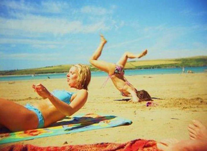 Top 10 cele mai rușinoase poze de pe plajă. O să mori de râs. Nu poate fi adevărat!