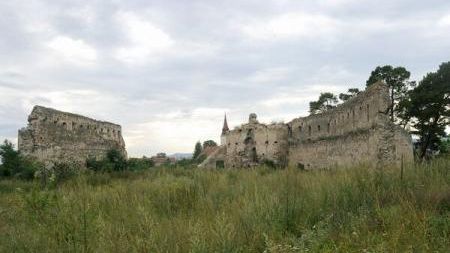 Brașov: Bărbat în comă după ce a căzut de la o înălțime de 3 metri, la Cetatea Feldioara