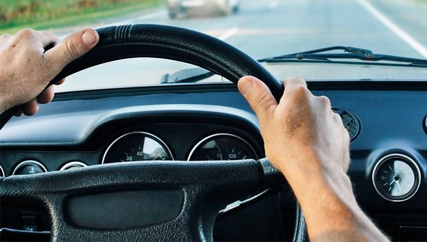 Pleci în vacanţă cu maşina unui prieten? Iată ce trebuie să ştii când ieşi din ţară