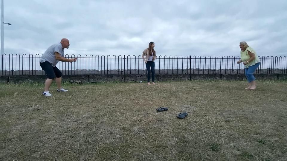 Repetau valsul mirilor, când ceva groaznic s-a întâmplat! Au rămas inconştienţi zeci de minute