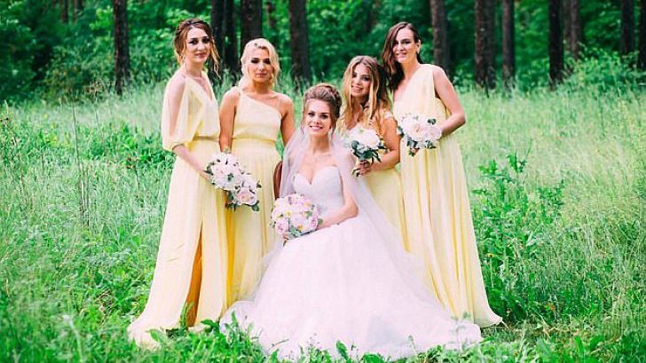 Incredibil! S-a fotografiat într-o biserică și acum riscă ani grei de ÎNCHISOARE