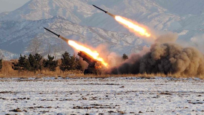 Coreea de Nord a lansat mai multe rachete care au căzut în marea Japoniei