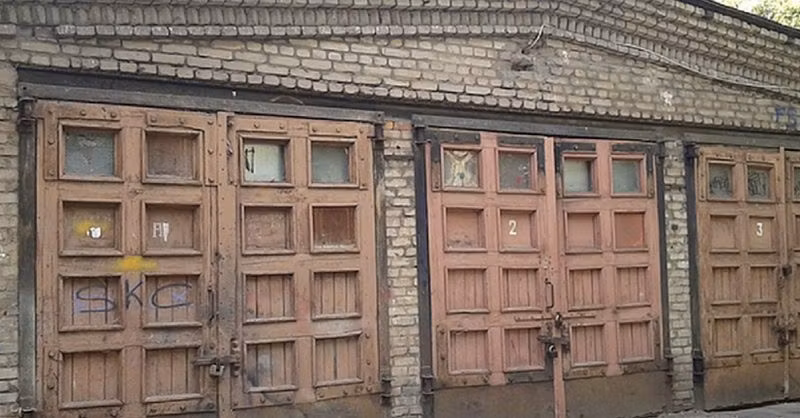 Au primit moştenire de la bunicul un garaj. Când au deschis uşa, au ÎNLEMNIT. N-au mai muncit o zi