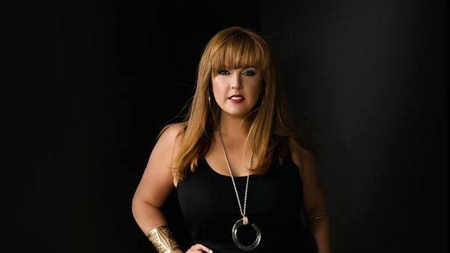 A încercat să îi spună miresei că este prea grasă. Replica ei i-a închis gura şi l-a făcut de râs!