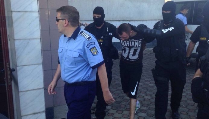 Pedeapsă record pentru bărbatul care a împuşcat un poliţist   
