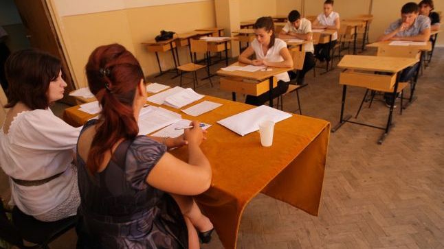 BACALAUREAT 2017, sesiunea de toamnă: Astăzi, proba orală la Limba şi literatura română