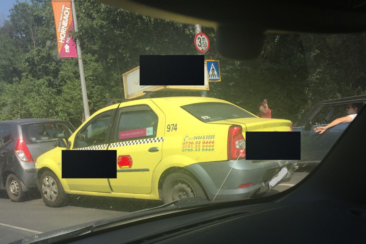Accident în lanţ, marţi după amiază, în Capitală