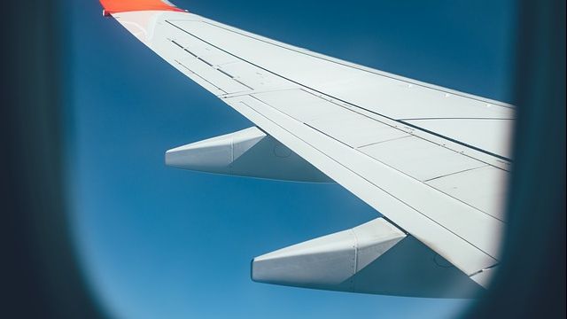 De ce au avioanele mici găuri în ferestre? Răspunsul te va uimi