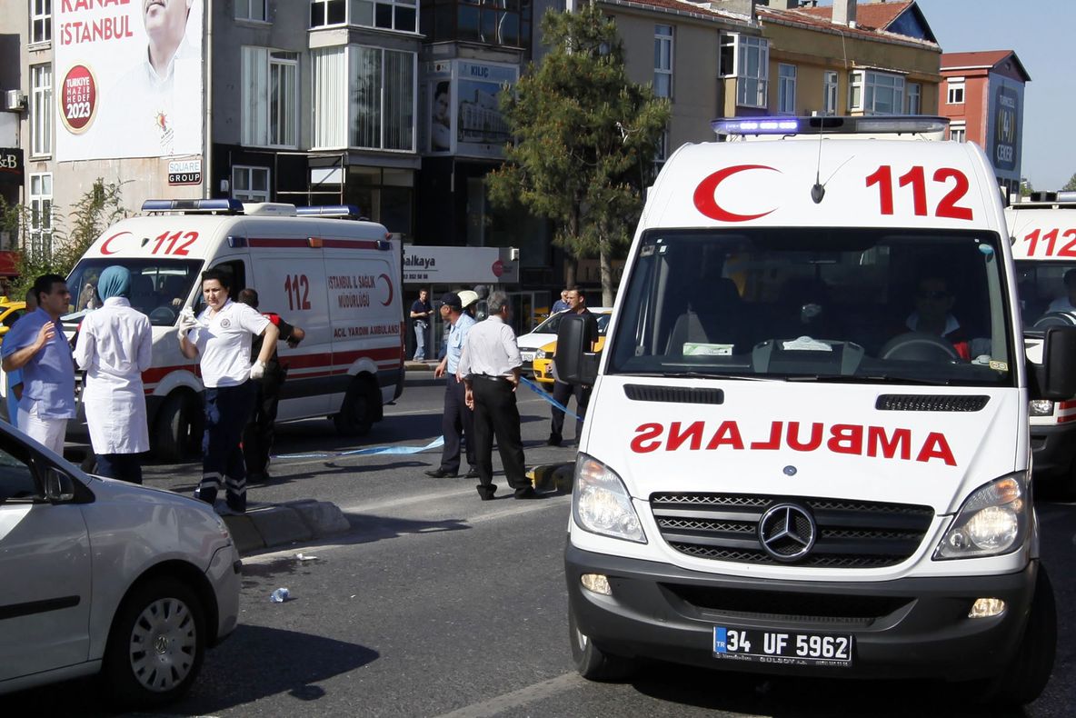 Accident cumplit în Antalya: Cel puţin 20 de turişti, inclusiv străini, au fost răniţi