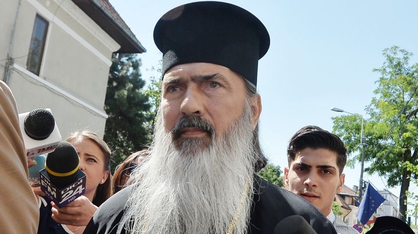 Arhiepiscopul Tomisului rămâne sub control judiciar. Cererea acestuia a fost respinsă de ICCJ