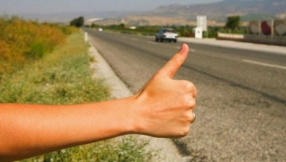 A luat doi tineri la ocazie, fără să se gândească la consecințe! A sunat URGENT la poliție