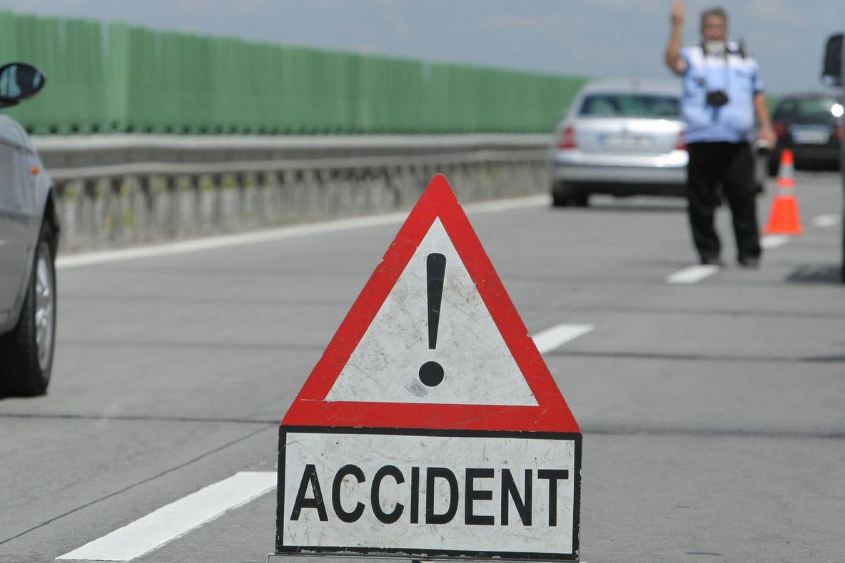Accident în lanţ pe Autostrada Soarelui: mai multe maşini s-au ciocnit. VIDEO