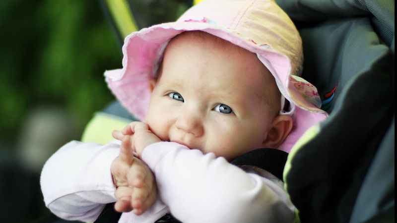 România se TOPEŞTE! Avertismentul medicilor: ce e bine să ştie toţi părinţii: Copiii NU trebuie...