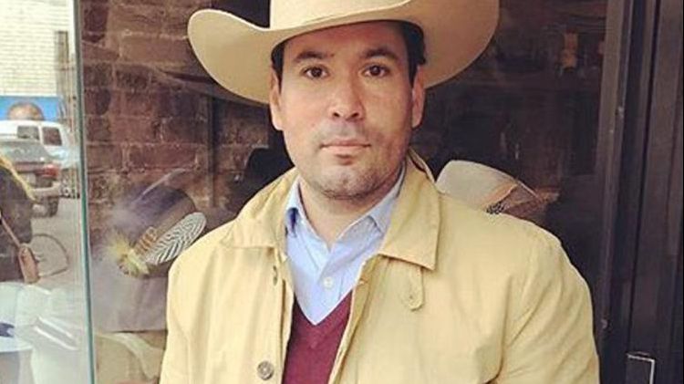 Actor înjunghiat mortal pe stradă, sub ochii soţiei sale