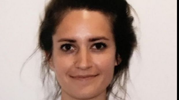 Și-a schimbat buletinul, iar când l-a văzut a fost ȘOCATĂ! ”Și-au bătut joc”