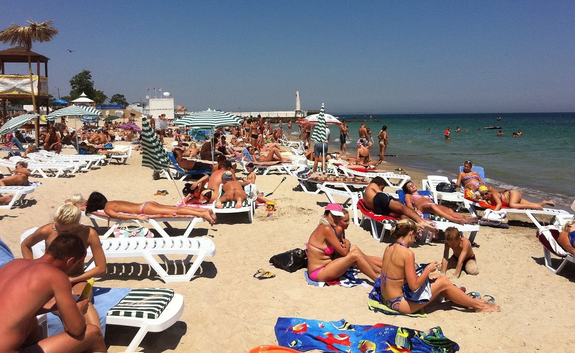 Alertă la Marea Neagră. Scăldatul în mare a fost interzis în această stațiune. Pericol de sănătate