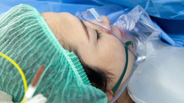 Doctorii i-au făcut femeii o INCIZIE în burtă. A urmat ceva incredibil! În secunda următoare... ŞOC!