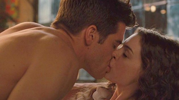 Cum se filmează o scenă de sex la Hollywood. Imaginile pe care regizorii nu ar vrea să le vezi!