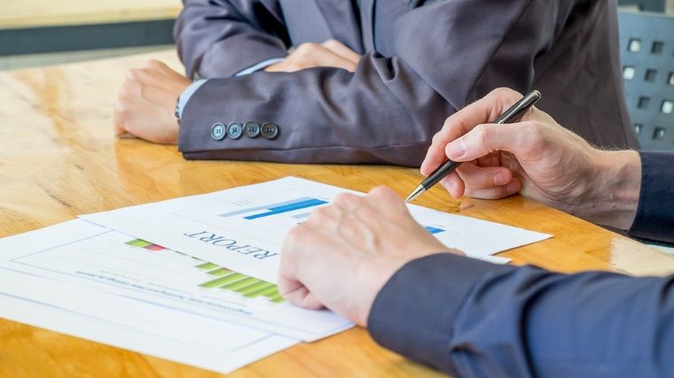 CULISELE STATULUI PARALEL. Control politic în consiliile de administrație