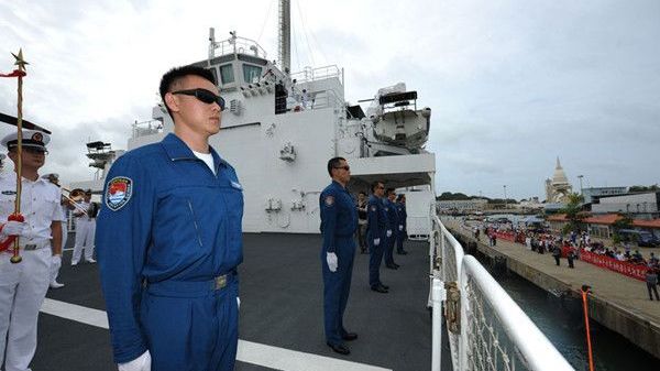 Trei morţi şi mai multe persoane dispărute, după ce două vase s-au ciocnit 