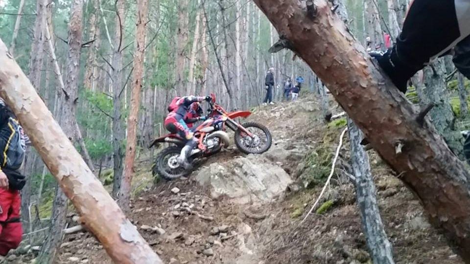 Apel disperat al salvamontiştilor: "Sunt peste tot! Trec pe lângă noi ca rachetele"