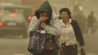 Furtuni de nisip în România. Cum explică specialiştii condiţiile meteo extreme 