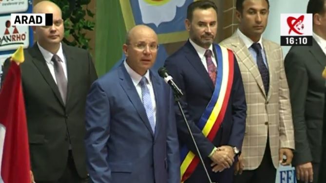 Cozmin Guşă a deschis oficial Cupa Europeană de Judo U-21, la Arad. Aurel Tămaş a intonat imnul