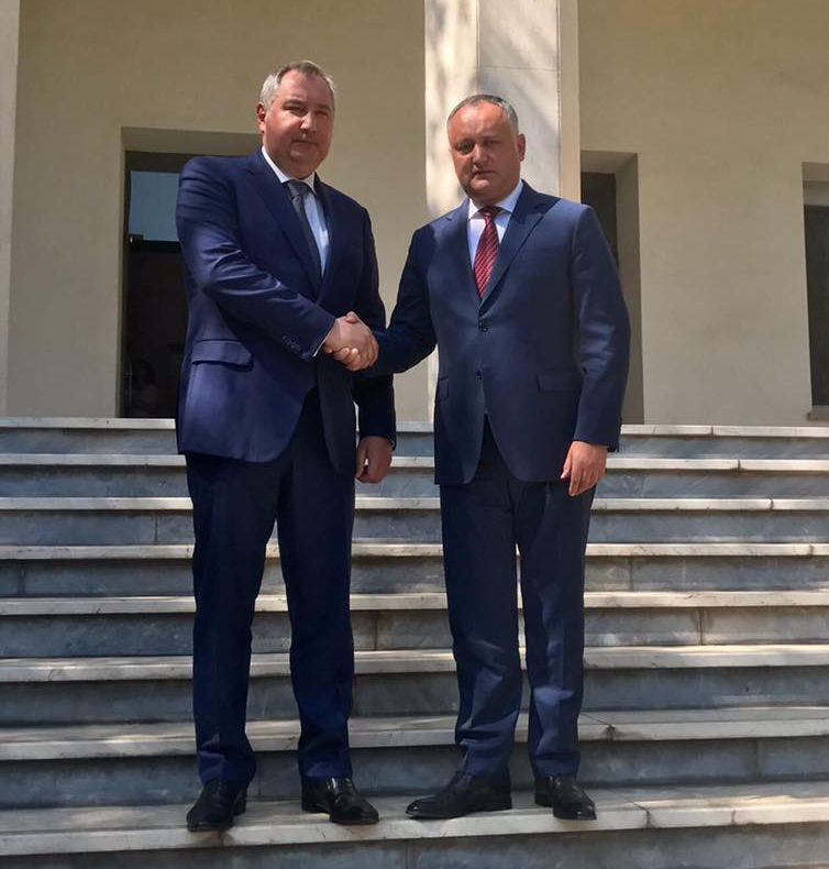 Galerie Foto. Dmitri Rogozin şi Igor Dodon s-au întâlnit, în final. Ce au stabilit