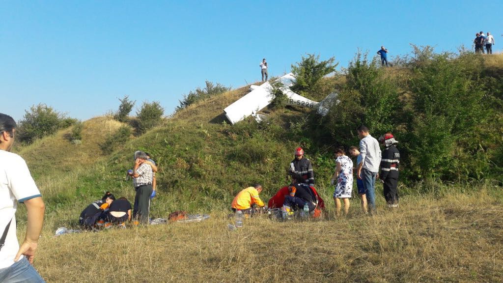 Dosar penal, după prăbuşirea unui avion de mici dimensiuni: un mort