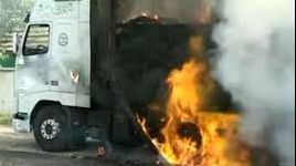 TIR în flăcări pe DN7