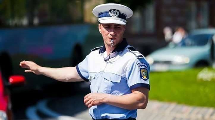 Godină, încă o poveste SENZAȚIONALĂ pe Facebook. Ce a pățit o șoferiță