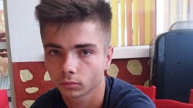 Copil bolnav de epilepsie, bătut în secţia de poliţie: "M-a bătut patru ore. Îmi dădea cu pumnii"