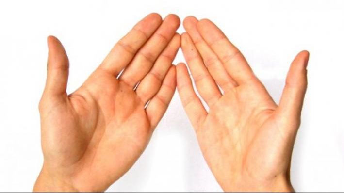 Palmele ei începeau să se învineţească. Când a mers la medic, diagnosticul a fost crunt