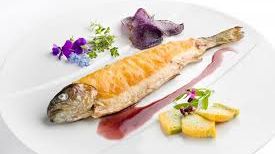 Peşte cu viermi la o autoservire din Mamaia. Imaginile care te vor dezgusta 