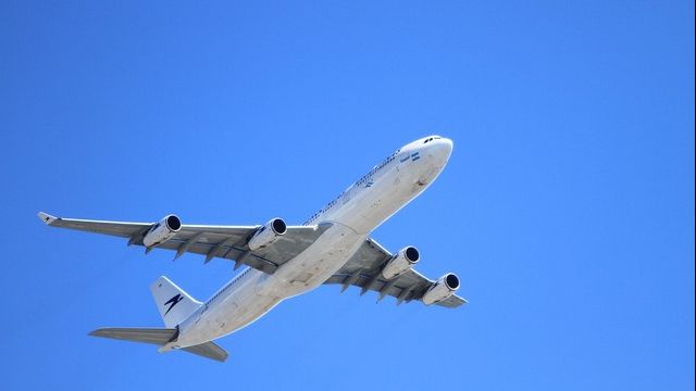Ce să nu mai faci niciodată în avion
