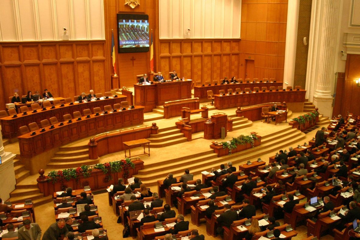 Începe sesiunea parlamentară de toamnă. Ce priorităţi au deputaţii şi senatorii