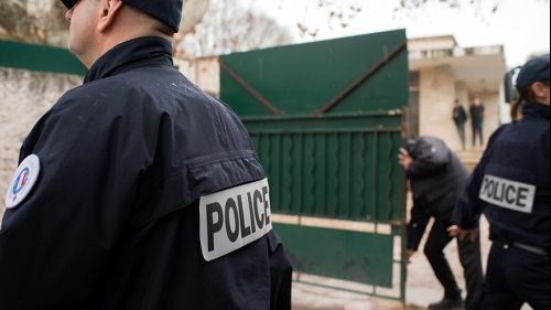 Un presupus dezechilibrat mintal a rănit cu un cuțit trei trecători la Marsilia