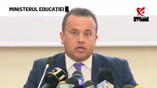 Ministrul Pop dă vina pe Guvernul Cioloș pentru neregulile din sistemul de învățământ din România